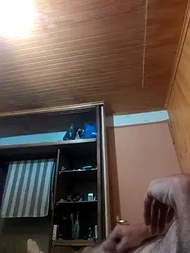 Snapshot of SaneBenadryl chatting on 04.01.26 SaneBenadryl online show from 04.01.26