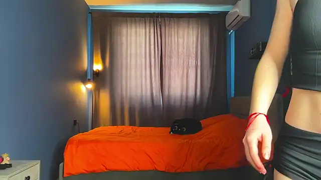 Anna Kare online show from 04.06.26