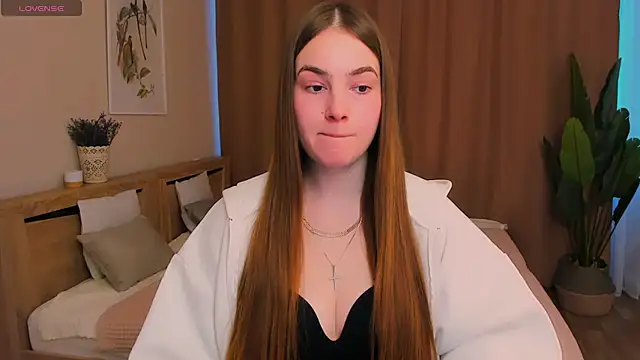 Maddy Wood  online show from 02.18.26