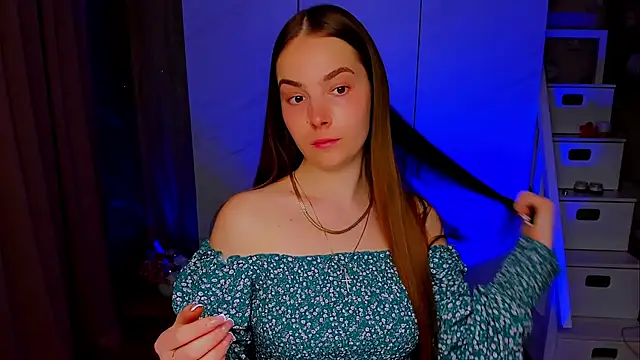 Maddy Wood  online show from 05.07.26