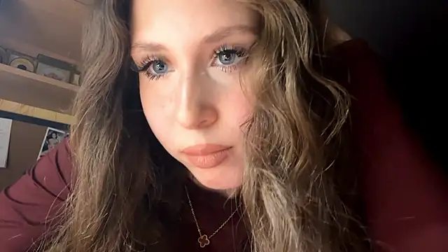 Snapshot of BeckyZariya chatting on 02.16.26 BeckyZariya online show from 02.16.26