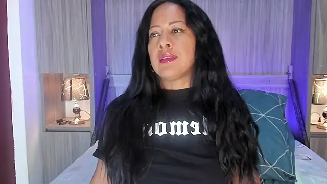 AllieBennet online show from 04.22.26