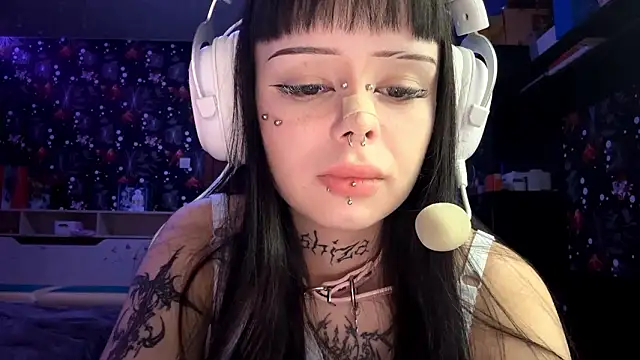 Luna Sohotti online show from 02.26.26