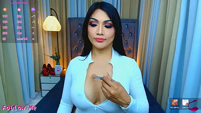 Snapshot of Laureen_Hilton chatting on 03.08.26 Laureen Hilton online show from 03.08.26