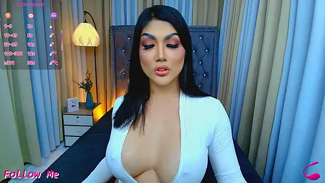 Snapshot of Laureen_Hilton chatting on 03.22.26 Laureen Hilton online show from 03.22.26