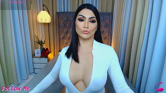 Snapshot of Laureen_Hilton chatting on 03.28.26 Laureen Hilton online show from 03.28.26