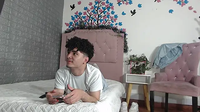 Snapshot of albell_hot_ chatting on 02.18.26 albell hot online show from 02.18.26