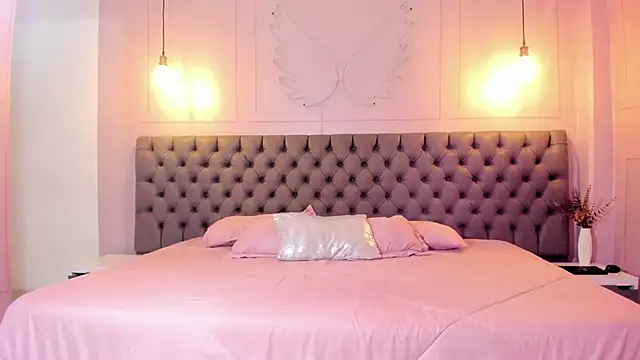 Snapshot of hillary_bigbutt chatting on 03.09.26 hillary bigbutt online show from 03.09.26