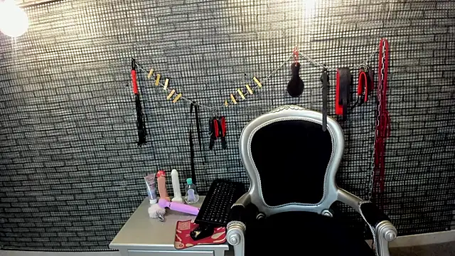 Snapshot of hillary_bigbutt chatting on 03.24.26 hillary bigbutt online show from 03.24.26