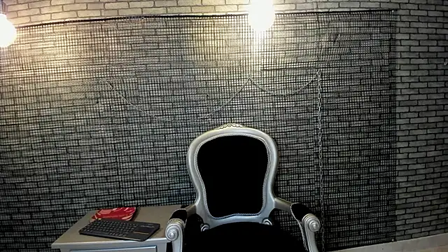 Snapshot of hillary_bigbutt chatting on 03.26.26 hillary bigbutt online show from 03.26.26