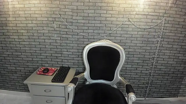 Snapshot of hillary_bigbutt chatting on 04.02.26 hillary bigbutt online show from 04.02.26