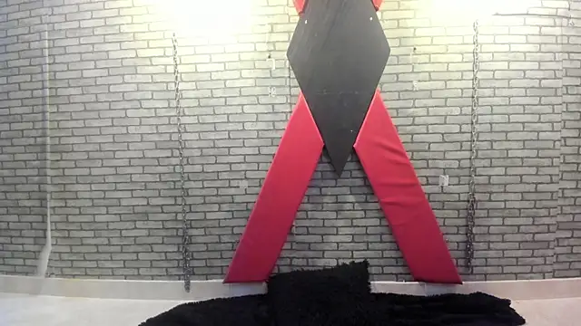 hillary bigbutt online show from 05.21.26
