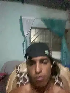 Snapshot of Alee_2005 chatting on 03.26.26 Alee 2005 online show from 03.26.26