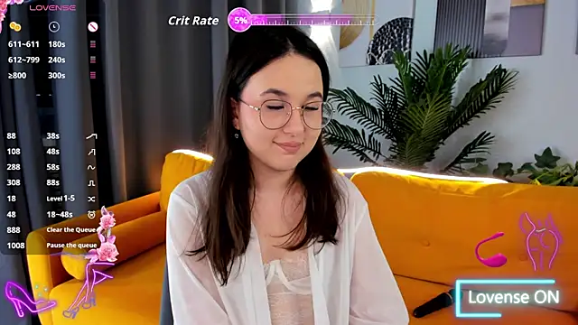 Snapshot of leylamirage chatting on 06.13.26 leylamirage online show from 06.13.26