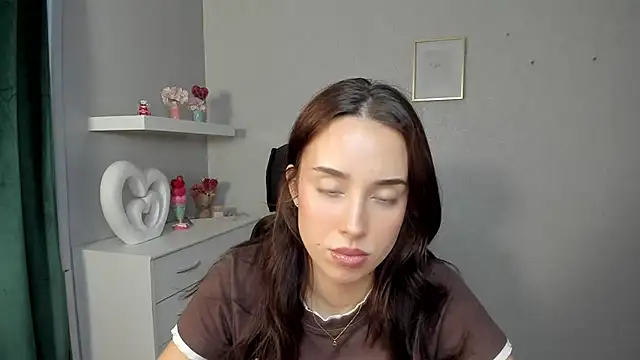 Snapshot of AdeleSolo chatting on 04.17.26 AdeleSolo online show from 04.17.26