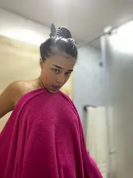 I Samanthaa online show from 02.17.26