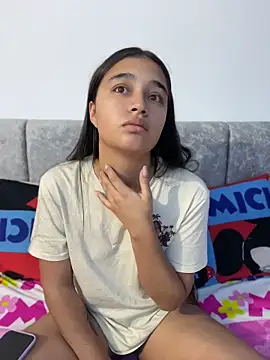 I Samanthaa online show from 04.27.26