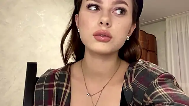 Snapshot of StephaniCute chatting on 03.31.26 StephaniCute online show from 03.31.26