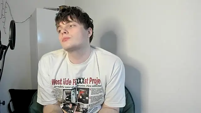 Snapshot of _hetero chatting on 02.21.26 hetero online show from 02.21.26