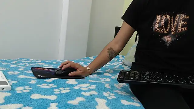 skinnysexy18 online show from 06.01.26