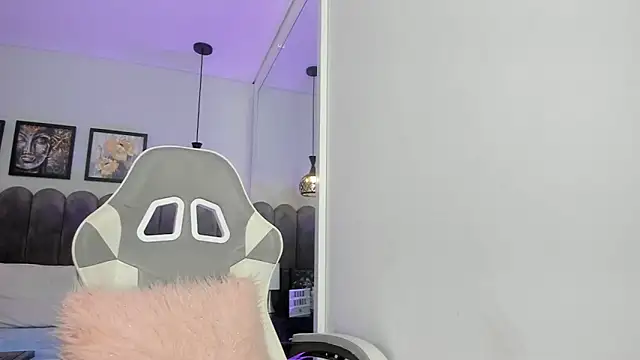 Bella  Peach online show from 05.02.26