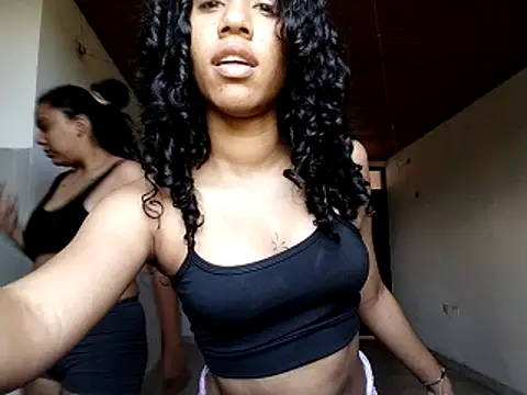 Snapshot of DinokoAndKimcyci chatting on 04.01.26 DinokoAndKimcyci online show from 04.01.26