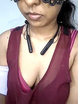 Snapshot of ASHANYA_JAYASOORIYA chatting on 05.14.26 ASHANYA JAYASOORIYA online show from 05.14.26