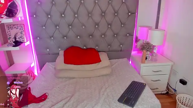 Snapshot of Valentina-Nova- chatting on 03.22.26 Valentina-Nova- online show from 03.22.26