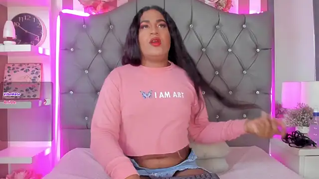 Snapshot of Valentina-Nova- chatting on 04.01.26 Valentina-Nova- online show from 04.01.26