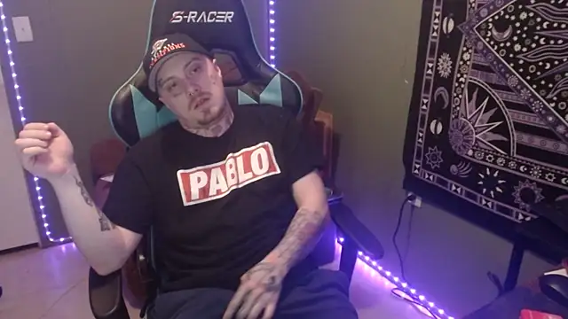 Snapshot of jamesthooo chatting on 02.17.26 jamesthooo online show from 02.17.26