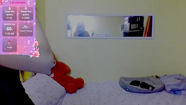 Luna Moonfang online show from 05.31.26