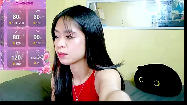 Snapshot of Luna_Moonfang chatting on 07.25.26 Luna Moonfang online show from 07.25.26