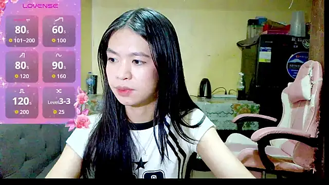 Snapshot of Luna_Moonfang chatting on 07.26.26 Luna Moonfang online show from 07.26.26