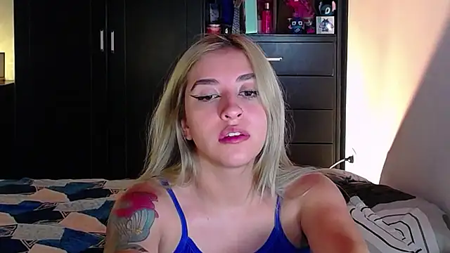 Snapshot of saradiazxxx chatting on 03.02.26 saradiazxxx online show from 03.02.26