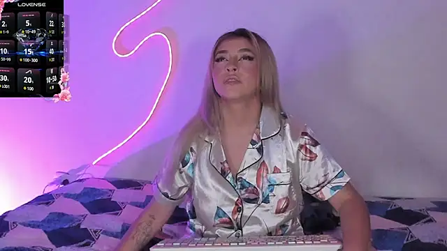 saradiazxxx online show from 05.25.26
