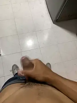 Snapshot of Elmanc chatting on 04.14.26 Elmanc online show from 04.14.26