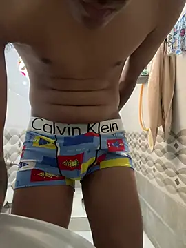 Snapshot of swaggyboii chatting on 03.18.26 swaggyboii online show from 03.18.26