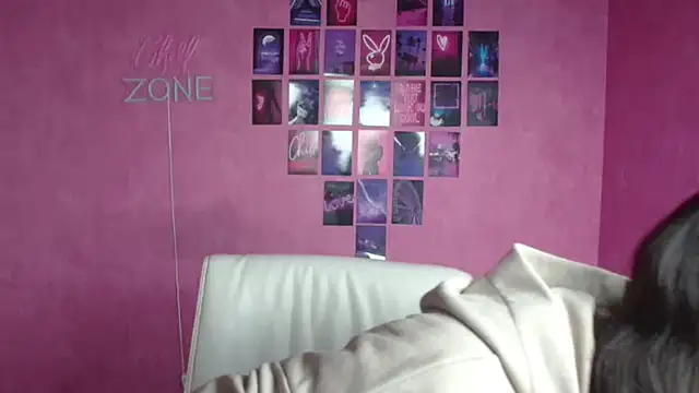 Snapshot of KissMeJulia chatting on 05.15.26 KissMeJulia online show from 05.15.26