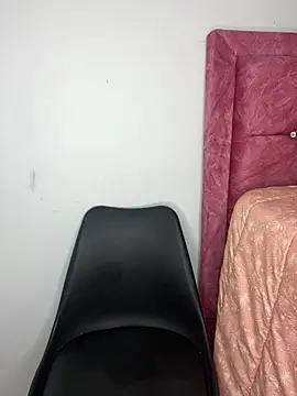 Snapshot of Sofia-squir chatting on 04.04.26 Sofia-squir online show from 04.04.26