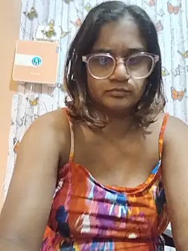 Snapshot of indianstrawberrylips4u chatting on 06.14.26 indianstrawberrylips4u online show from 06.14.26