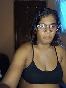 Snapshot of indianstrawberrylips4u chatting on 06.19.26 indianstrawberrylips4u online show from 06.19.26