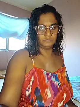Snapshot of indianstrawberrylips4u chatting on 06.22.26 indianstrawberrylips4u online show from 06.22.26