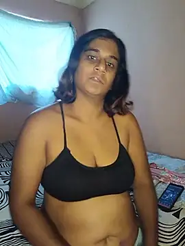 Snapshot of indianstrawberrylips4u chatting on 06.24.26 indianstrawberrylips4u online show from 06.24.26