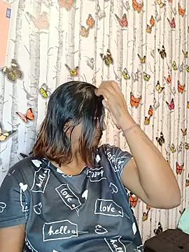 Snapshot of indianstrawberrylips4u chatting on 07.08.26 indianstrawberrylips4u online show from 07.08.26