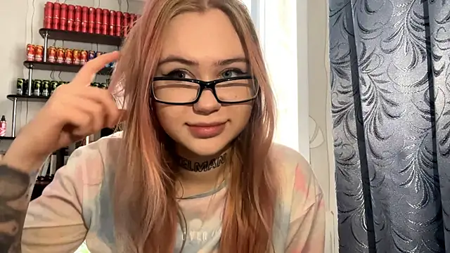 Snapshot of NeelyDalonzo chatting on 02.25.26 NeelyDalonzo online show from 02.25.26