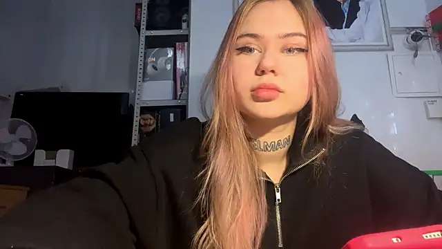 Snapshot of NeelyDalonzo chatting on 02.28.26 NeelyDalonzo online show from 02.28.26