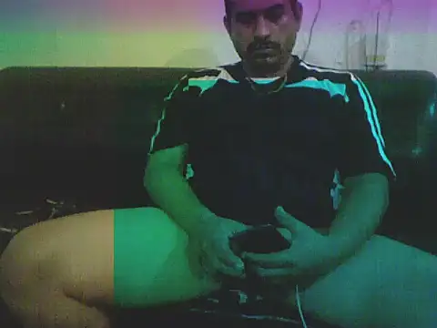 Snapshot of Faraon88 chatting on 06.11.26 Faraon88 online show from 06.11.26