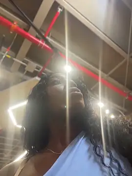 ZarahFerreira online show from 04.21.26