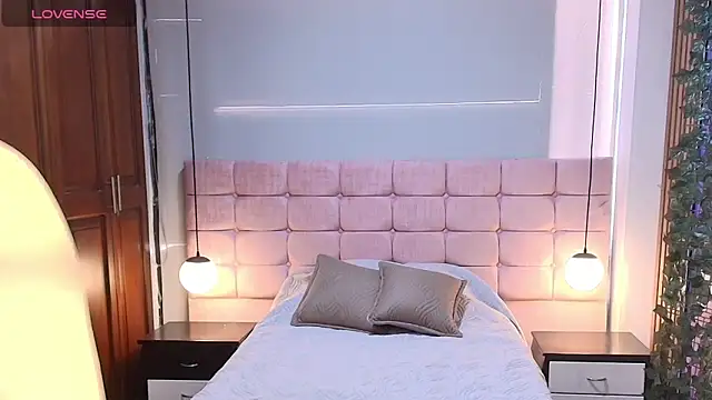 MoriahStorm online show from 05.25.26