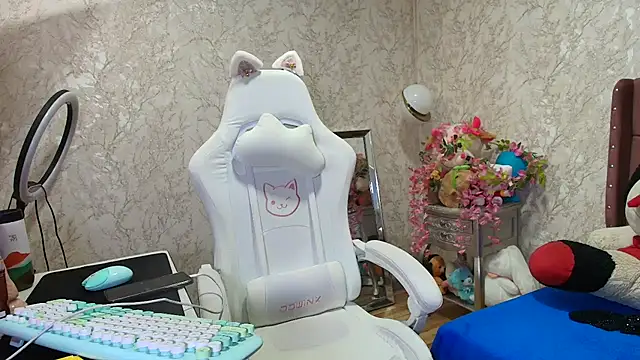 SelinaRussell online show from 05.15.26